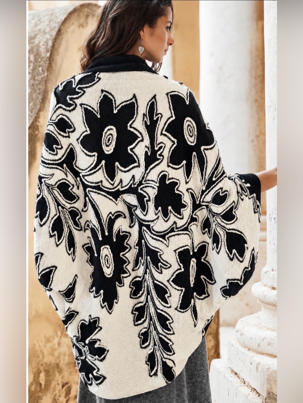 NWT Peruvian Connection Nathalie Shrug One Size